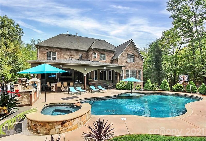 429 Foxglove Ln, Indian Trail, NC 28079