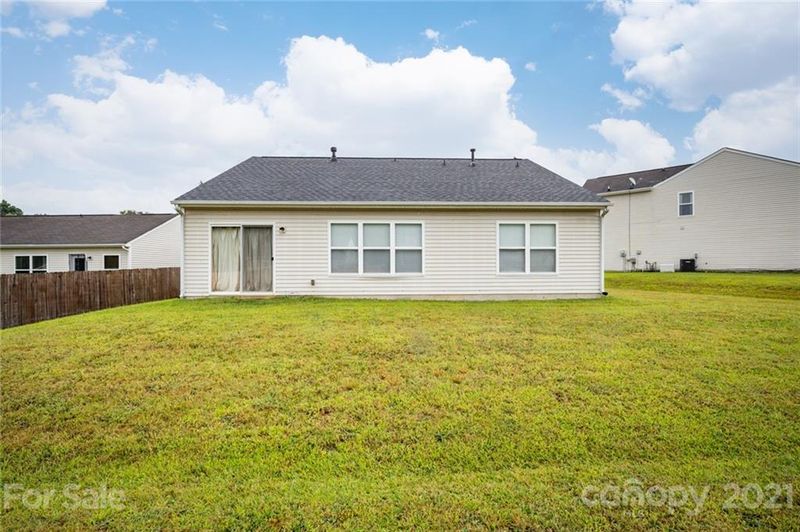 8107 Aqueduct Ct, Charlotte, NC 28216