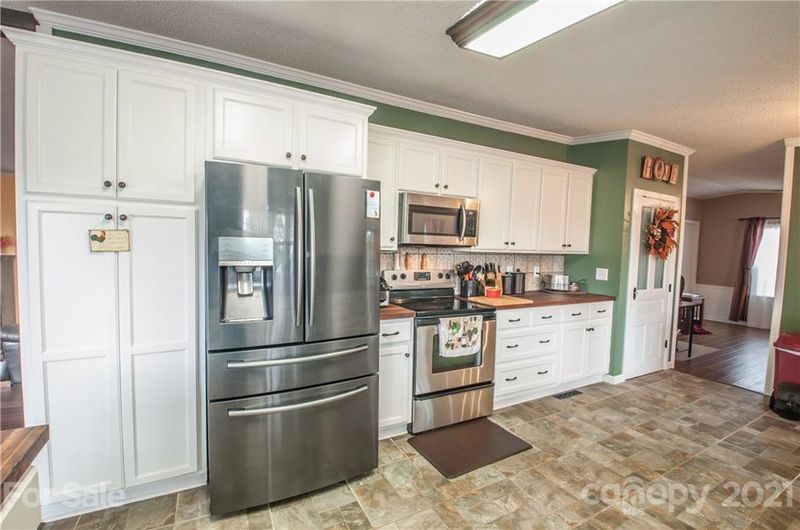 120 Abruzzo Ln, Statesville, NC 28625
