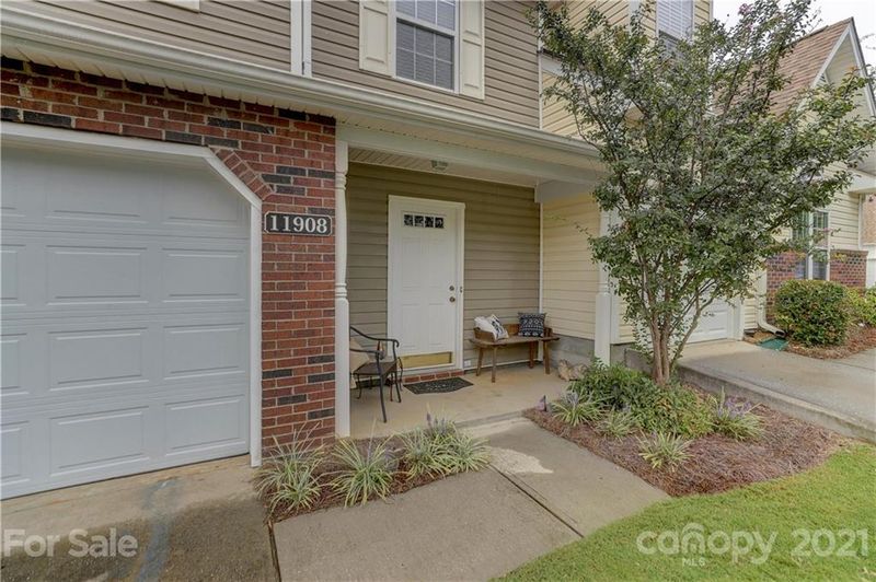 11908 Lambert Bridge Dr, Charlotte, NC 28270