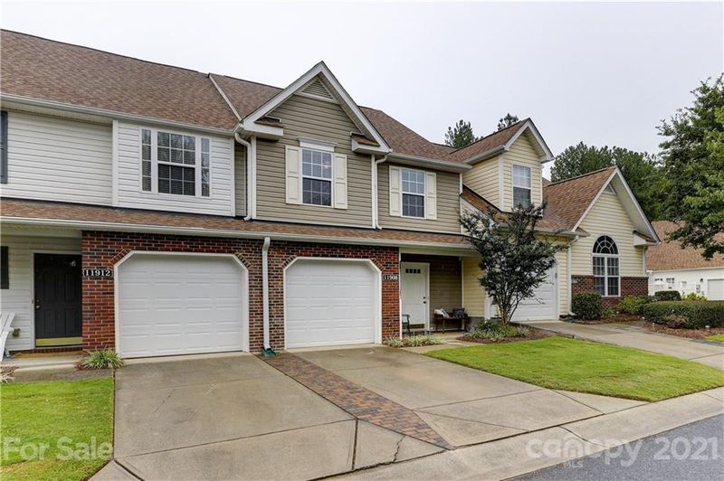 11908 Lambert Bridge Dr, Charlotte, NC 28270
