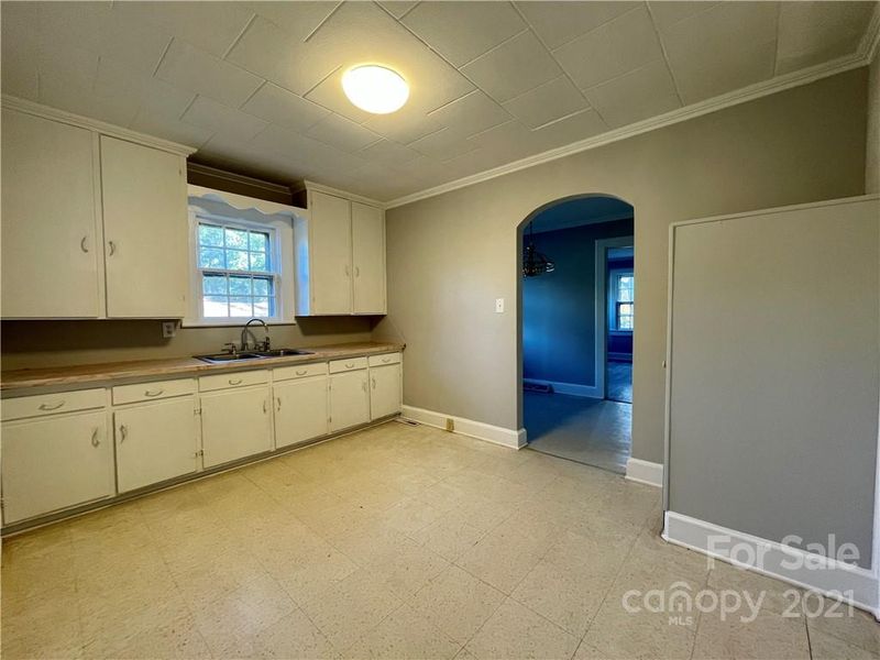 300 Harvard St, Monroe, NC 28112