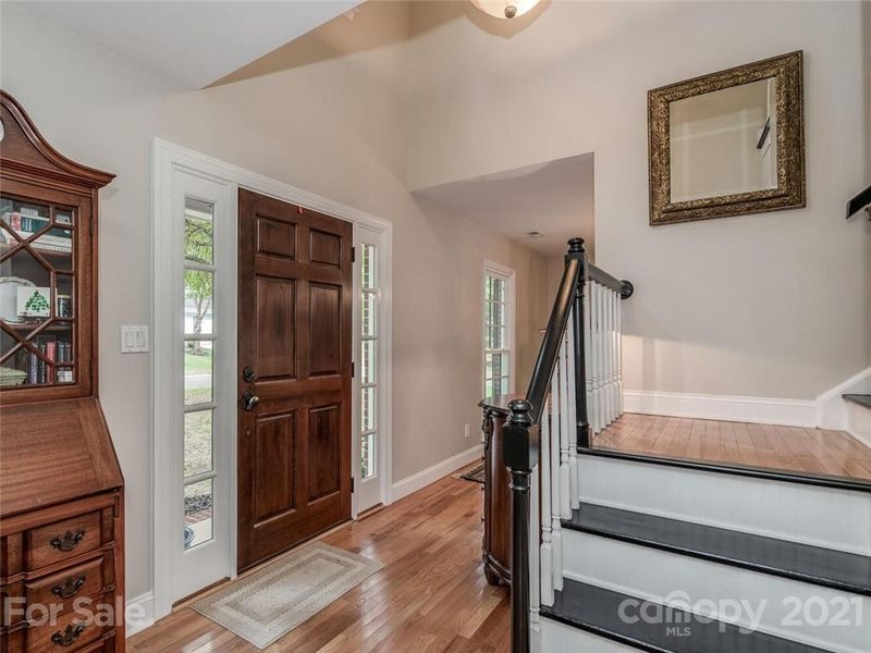 9208 Deer Spring Ln, Charlotte, NC 28210