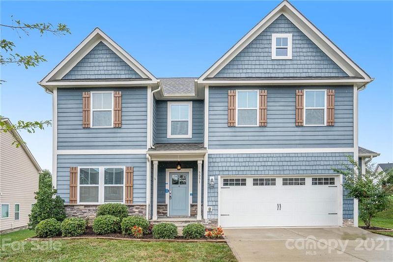 5051 Stonehill Ln, Matthews, NC 28104