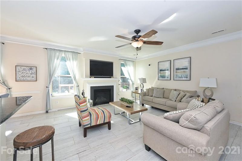2728 Old House Cir, Matthews, NC 28105