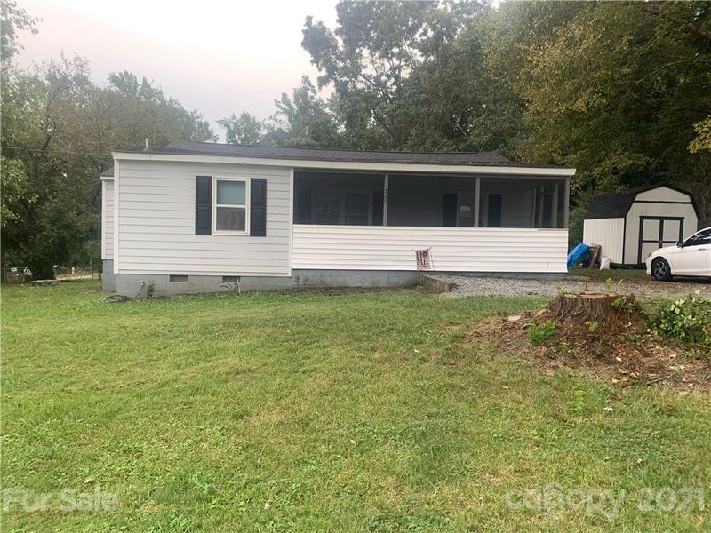 700 E Chestnut St, Stanley, NC 28164