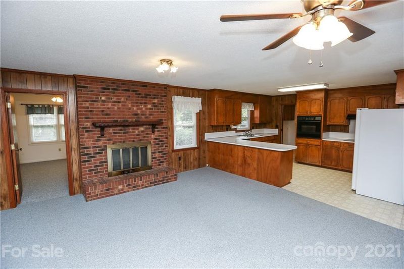 1607 Caromar Pl, Concord, NC 28027