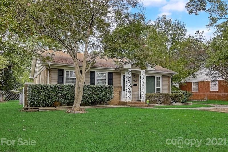 4201 Winedale Ln, Charlotte, NC 28205