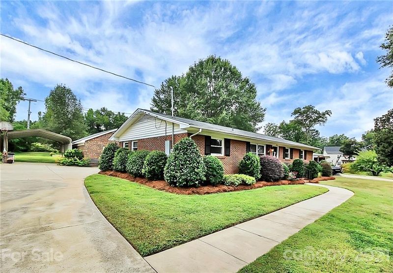 8914 Wexford Dr, Mint Hill, NC 28227