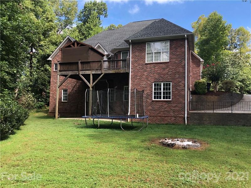506 7th Street Dr NE, Conover, NC 28613