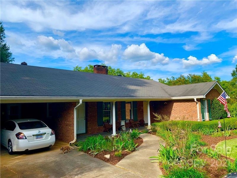8519 Circle Dr, Mount Pleasant, NC 28124