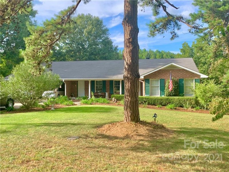8519 Circle Dr, Mount Pleasant, NC 28124