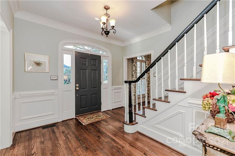 1116 Laurel Park Ln, Charlotte, NC 28270