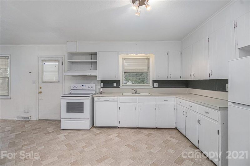 408 Mountain St, Cherryville, NC 28021