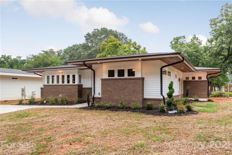 3008 Sudbury Rd, Charlotte, NC 28205