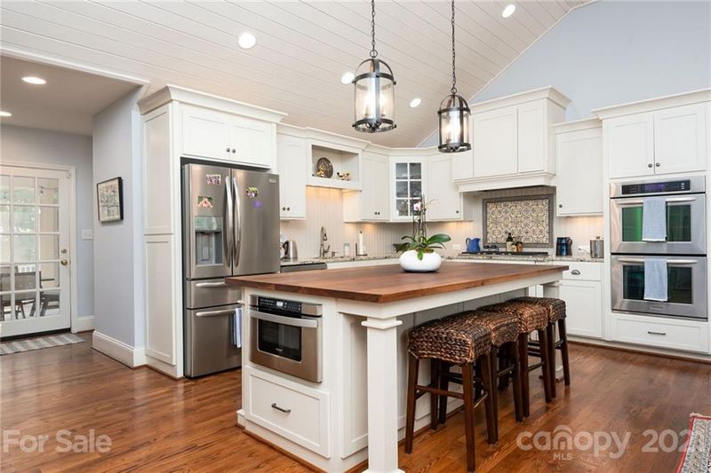 2245 Carmel Rd, Charlotte, NC 28226