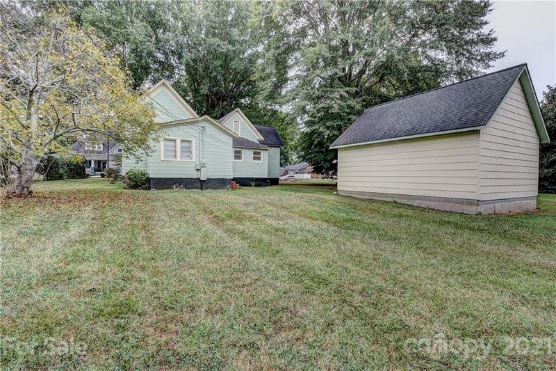 202 W Main St, Cherryville, NC 28021