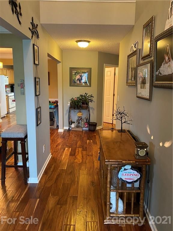 127 Ranlo Ave, Gastonia, NC 28054