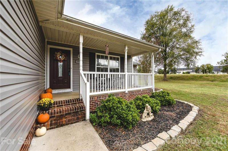 6051 Roberta Rd, Harrisburg, NC 28075