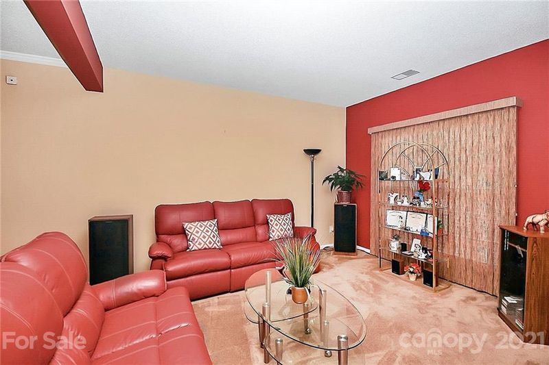 4445 Golden View Dr, Charlotte, NC 28278