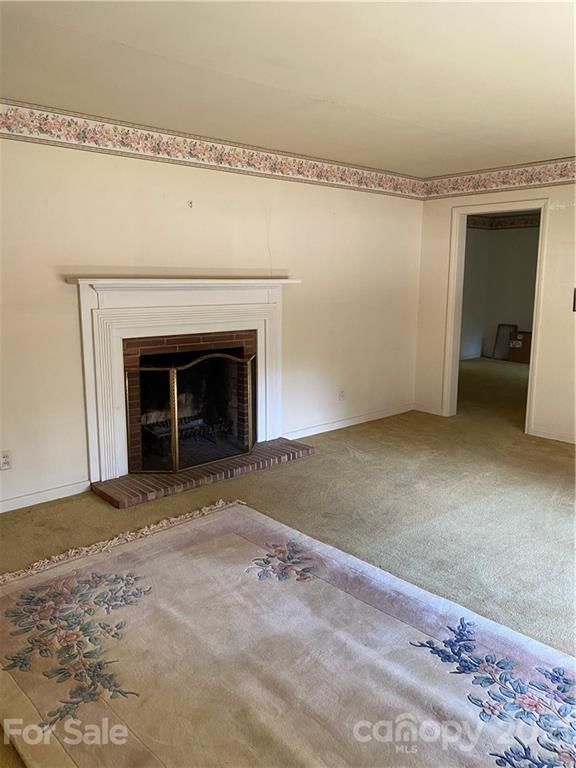 727 Seneca Pl, Charlotte, NC 28210