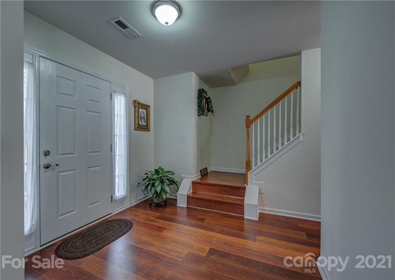 5202 Sunriver Rd, Gastonia, NC 28054