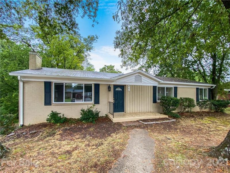 465 23rd Ave NE, Hickory, NC 28601