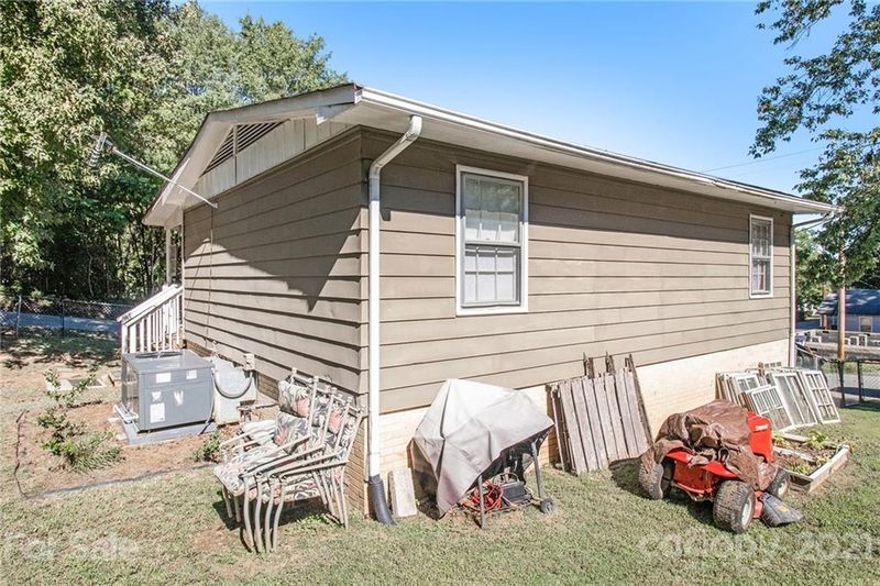 618 S Harding Ave, Kannapolis, NC 28083