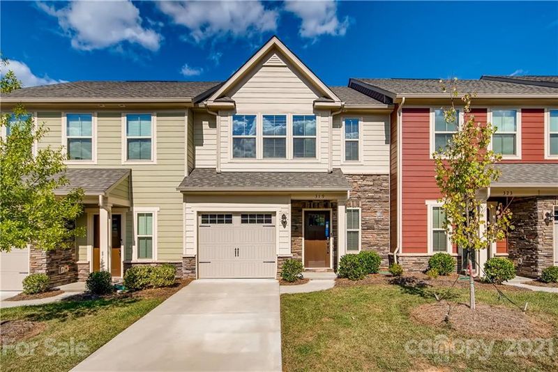 319 Pond Place Ln, Stallings, NC 28104