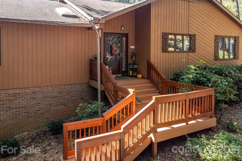 5517 Carving Tree Dr, Harrisburg, NC 28075