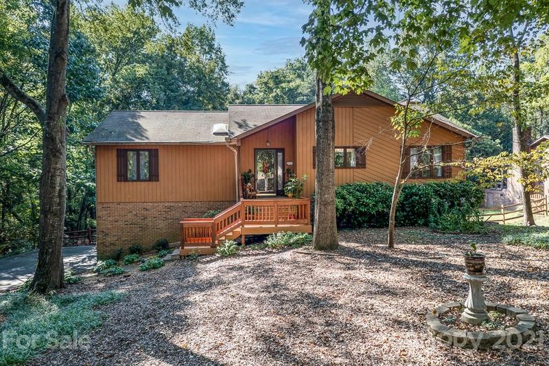 5517 Carving Tree Dr, Harrisburg, NC 28075