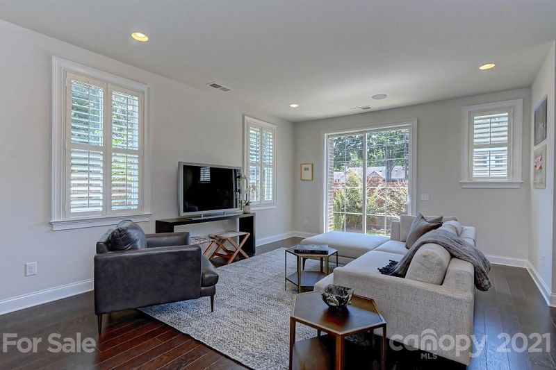 1205 Cotswold Pl, Charlotte, NC 28211