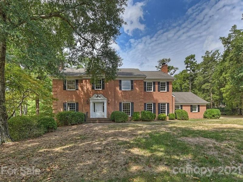 2520 Lynbridge Dr, Charlotte, NC 28226