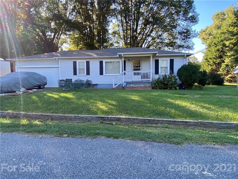 107 Keever St, Lincolnton, NC 28092