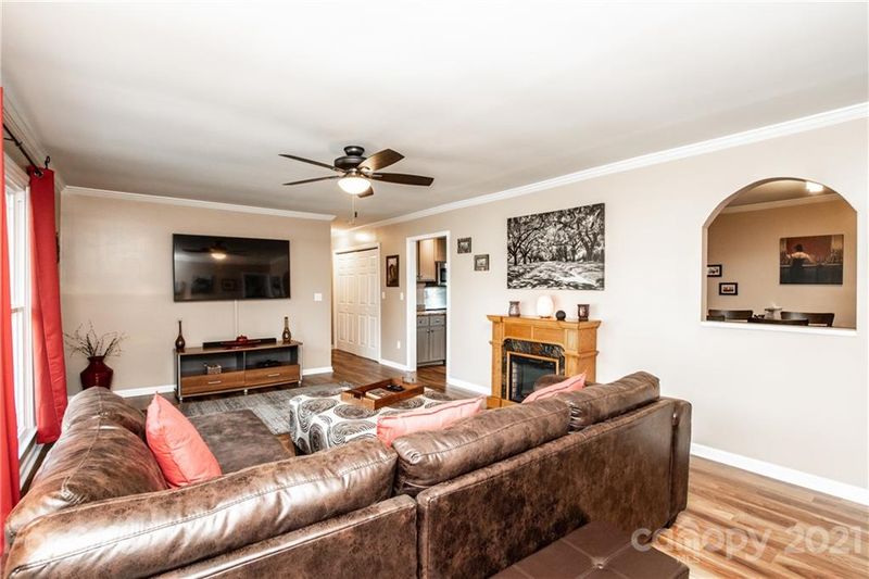 4102 Angus Dr, Gastonia, NC 28056