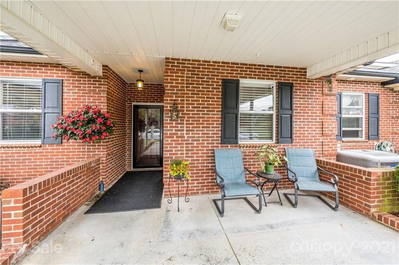 6280 Iris Ct, Denver, NC 28037