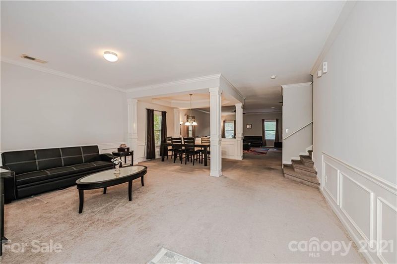 10019 Daniel Dwayne Dr, Charlotte, NC 28214