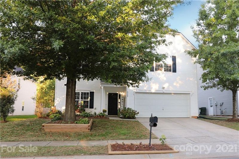 5705 Parkstone Dr, Matthews, NC 28104
