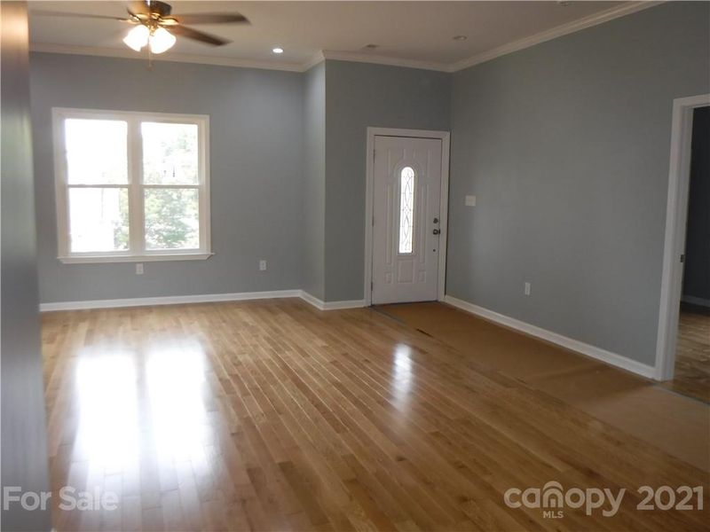 221 W B St, Newton, NC 28658