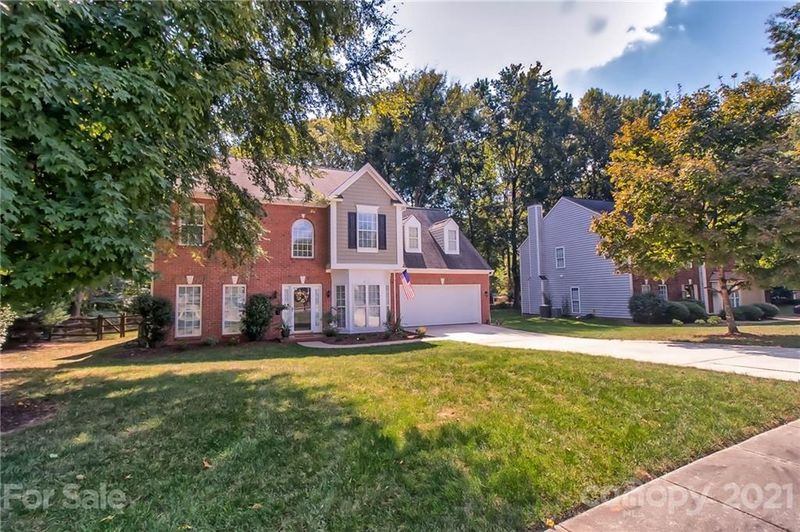 417 Gilchrest Cir, Matthews, NC 28105