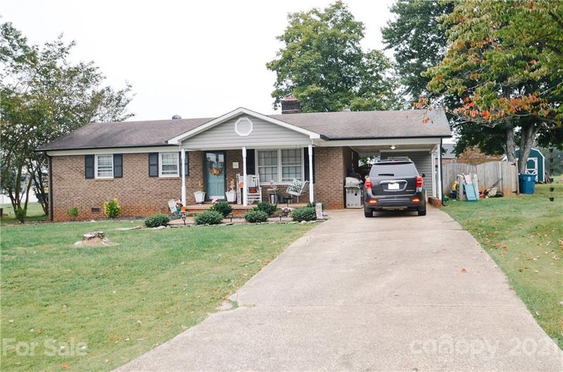 230 Golf Course Rd, Maiden, NC 28650