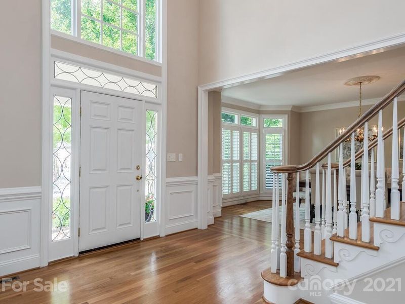 5501 Windswept Dr, Charlotte, NC 28226
