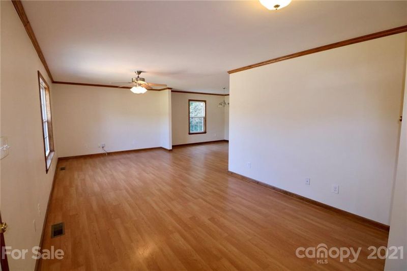 106 Walnut St, Lowell, NC 28098