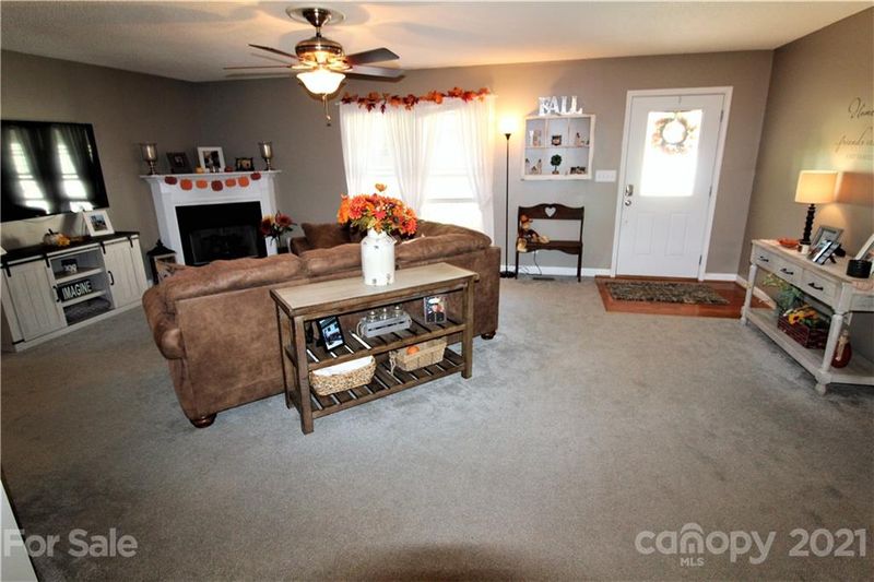 345 Quinn Rd, Clover, SC 29710
