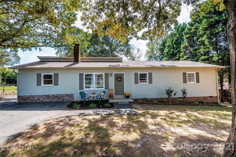 3226 21st Ave NE #2, Hickory, NC 28601
