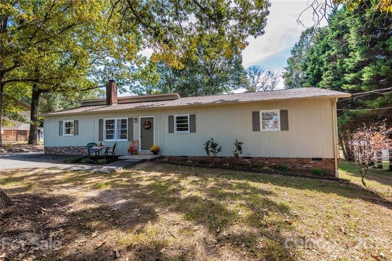 3226 21st Ave NE #2, Hickory, NC 28601