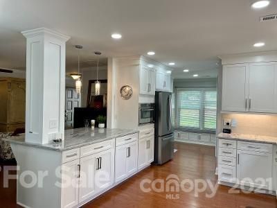 8617 Timbercrest Cir, Charlotte, NC 28226