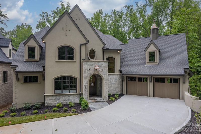 6002 Old Providence Ln, Charlotte, NC 28226