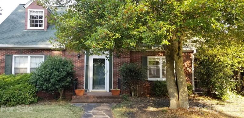 414 S Main Ave, Newton, NC 28658