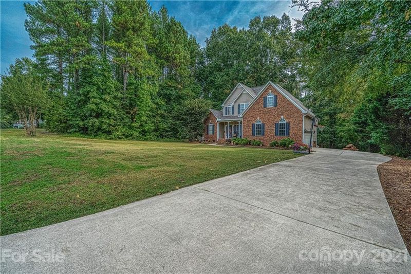 8831 Erbach Ln, Mount Pleasant, NC 28124